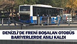 Denizli'de freni boşalan otobüs bariyerlerde asılı kaldı