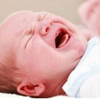 Bebeği sürekli ağlayan anne- babalar dikkat