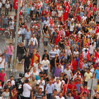2 bin kişi yürüdü
