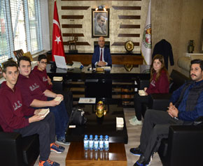 Genç liderlerden başkana Özbaş’a ziyaret