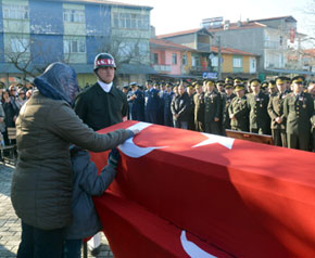 PKK’nın yaraladığı Yüzbaşı 7 yıl sonra şehit oldu!