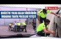Denizli’de yolda kalan sürücünün imdadına trafik polisleri yetişti