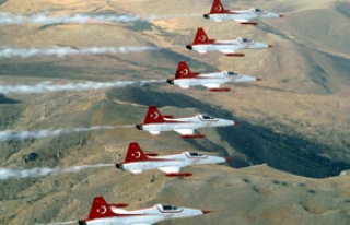 Türk Yıldızları Beyaz Cennette gösteri yapacak