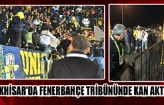 Akhisar'da Fenerbahçe tribününde kan aktı 