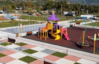 Sultan'dan çocuklara park