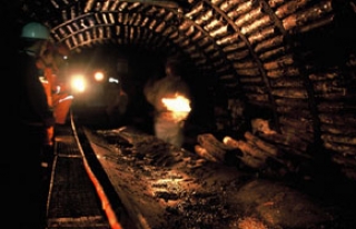 Maden ocağında yangın: 1 kişi öldü 21 kişi...