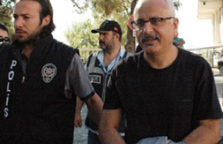 Gazeteci Merdan Yanardağ gözaltına alındı