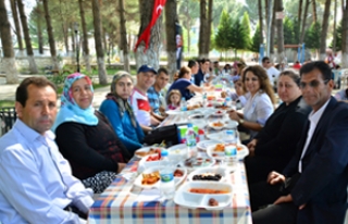 Başkan Özbaş 1 Mayıs’ı belediye personeli ile...