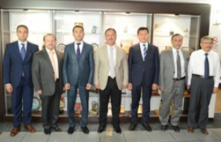 Kazakistan heyetinden DTO’ya ziyaret