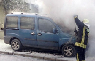 Denizli'de araç yangını korkuttu
