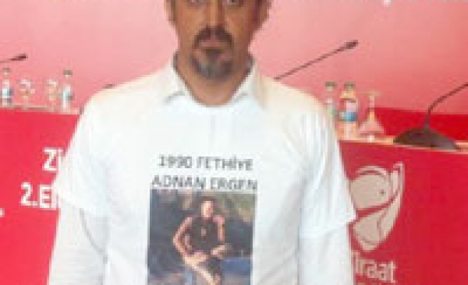 Şehit Adnan Ergen tişörtüyle kura çekti