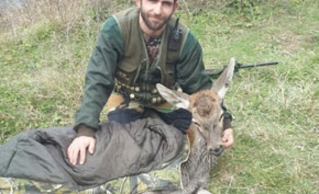 Bir avcı vurdu, bir avcı kurtarmaya çalıştı