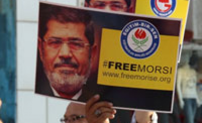 STK’lardan Mursi’ye destek!