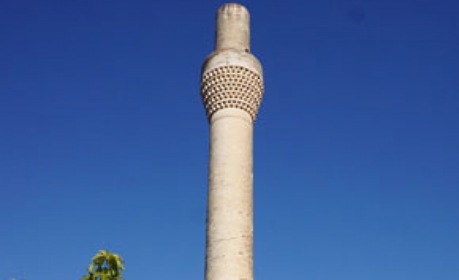 Kırık minare ovanın sembolü oldu
