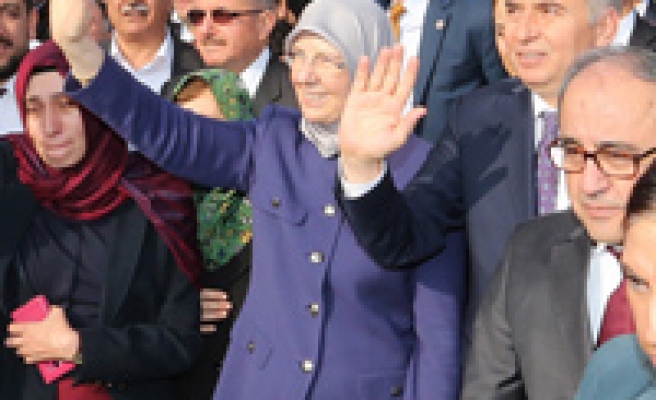 Bayırbucak Türkmenleri Yardım Konvoyu dualarla uğurlandı