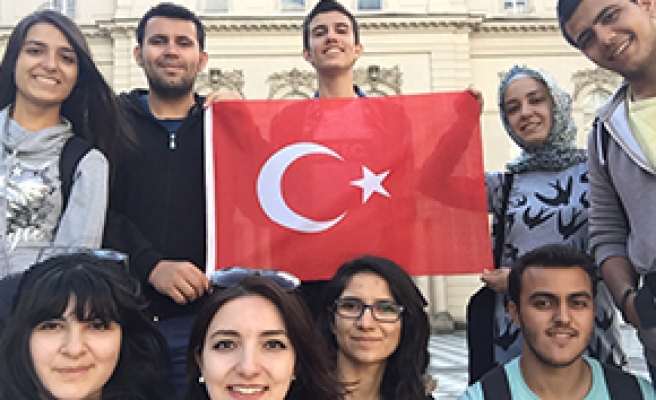 Gençlik Meclisi Türk kültürünü tanıttı