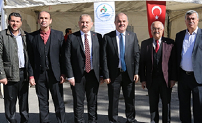 Pamukkale Belediyesi’nden Kızılay’a kanlı destek