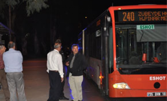 Belediye otobüsünde 2 kişiyi yakan şahıs serbest bırakıldı
